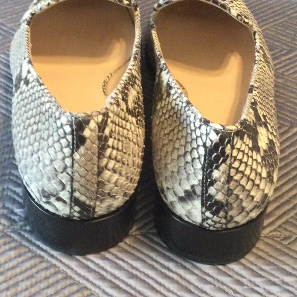 Aquatalia size 9.5 gray and black snake leather loafers for women - Picture 6 of 8